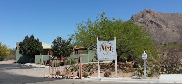Mis Manos Montessori School
