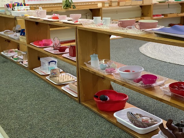 Glen Oaks Montessori School