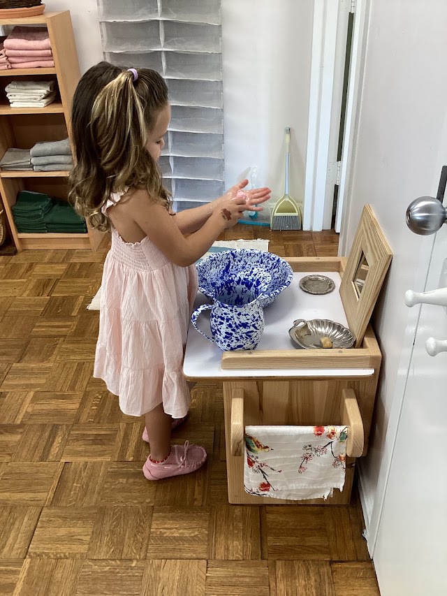 Mater Amoris Montessori School
