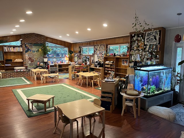 Appletree Montessori