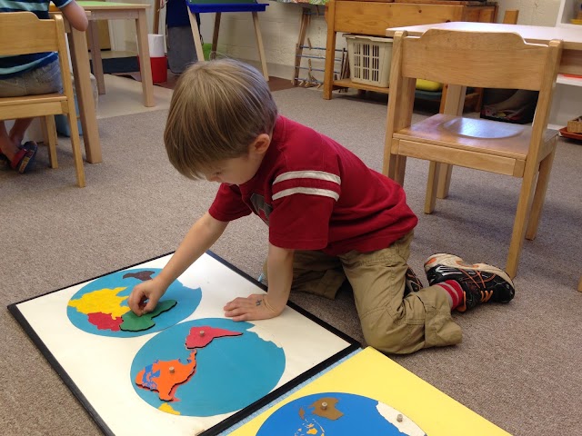 Montessori Day School