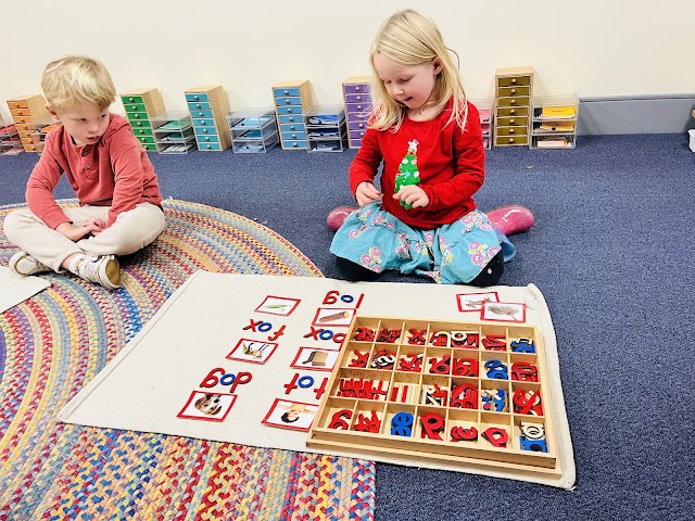 ToTH Montessori (Toddlers on the Hill)